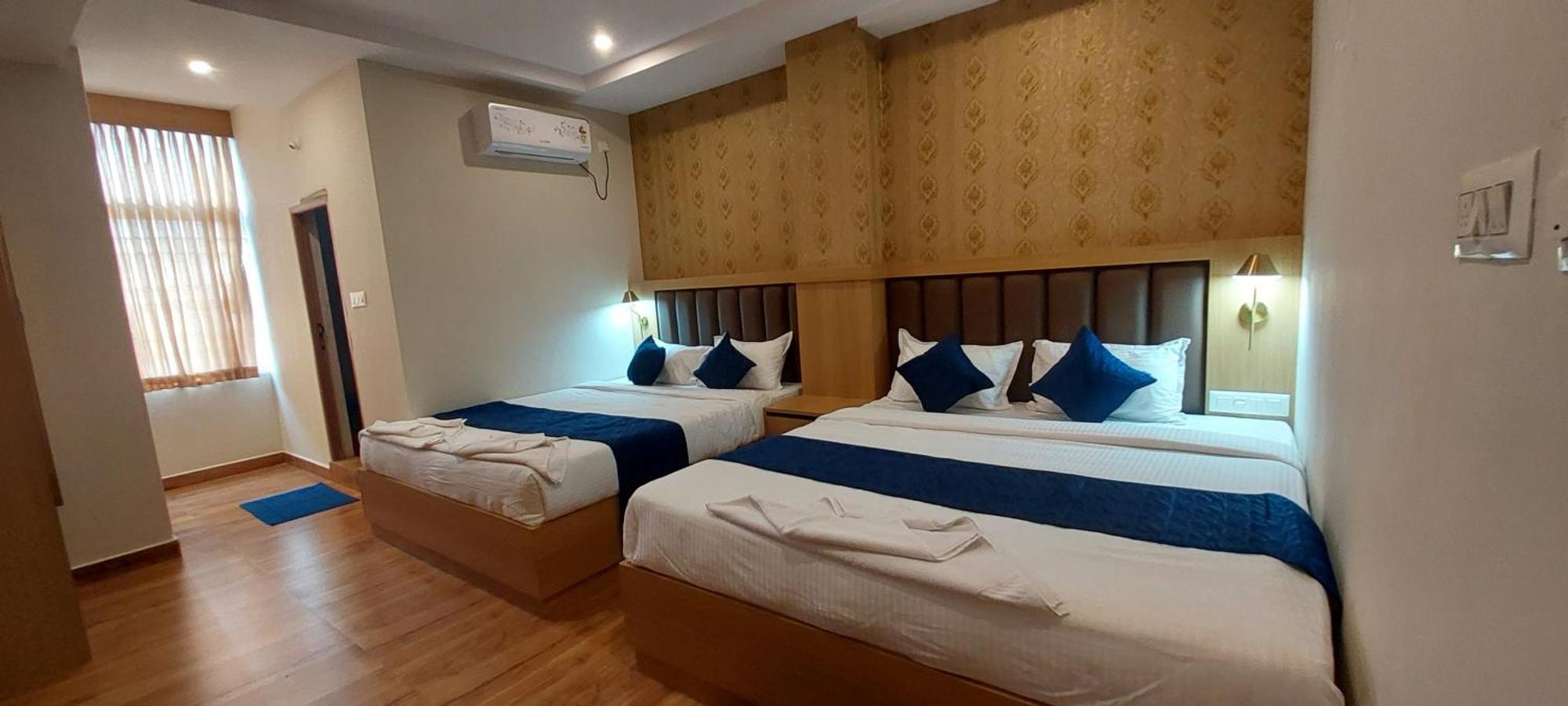 Sky Inn Mysore Exteriör bild